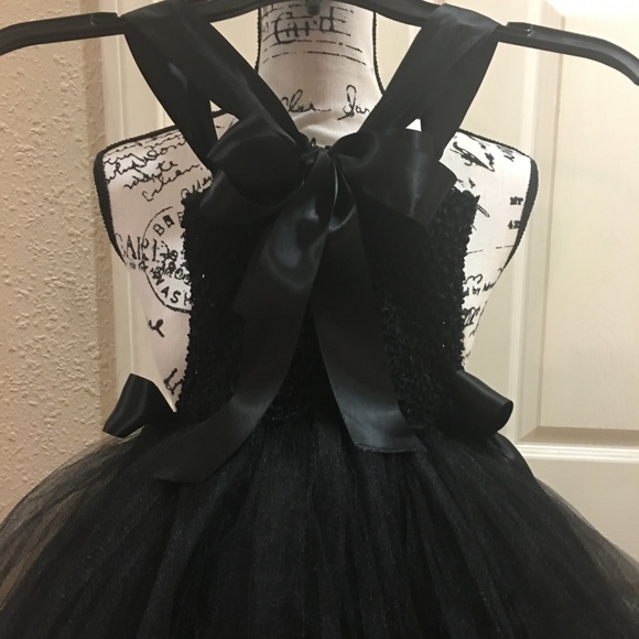 LIL MISS HEPBURN (flower girl) tutu dress - Picture 4 of 6